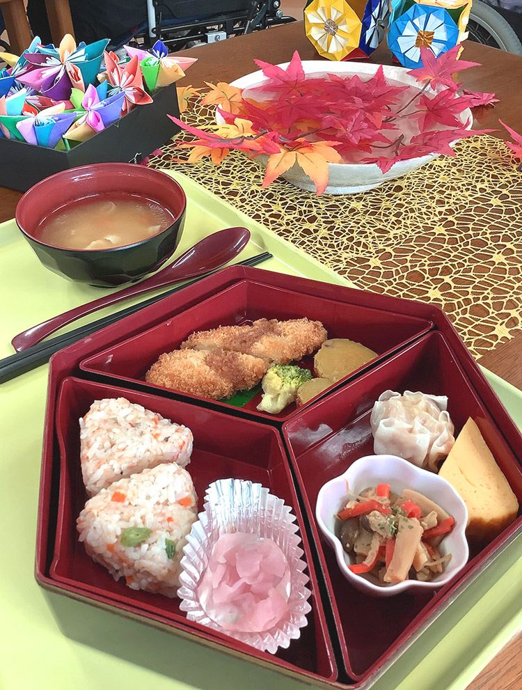 秋の行楽弁当02